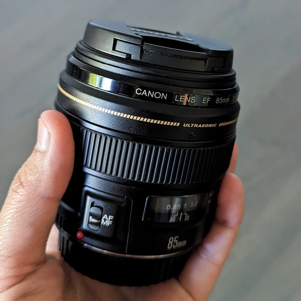 Canon EF 85mm f/1.8 USM Lens
